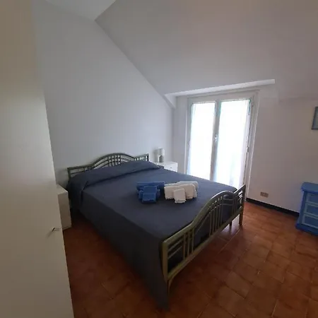 Apartment La Mansarda Rosa By Portofinovacanze